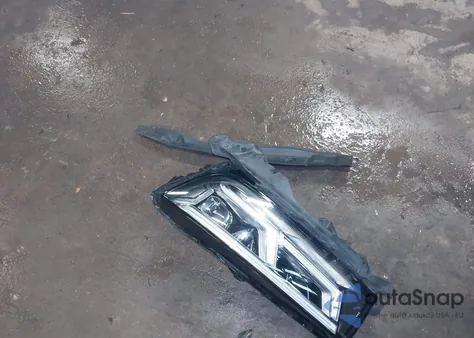 2018 Audi Q5 2.0T Premium/2.0T Tech Premium z USA, uszkodzony, nr VIN WA1BNAFY0J2233261